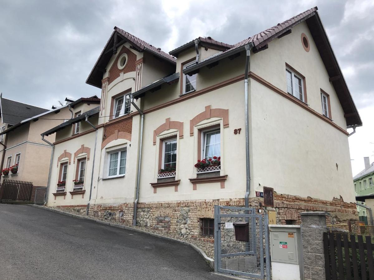 Apartman Pod Hradem Lägenhet Česká Kamenice Exteriör bild